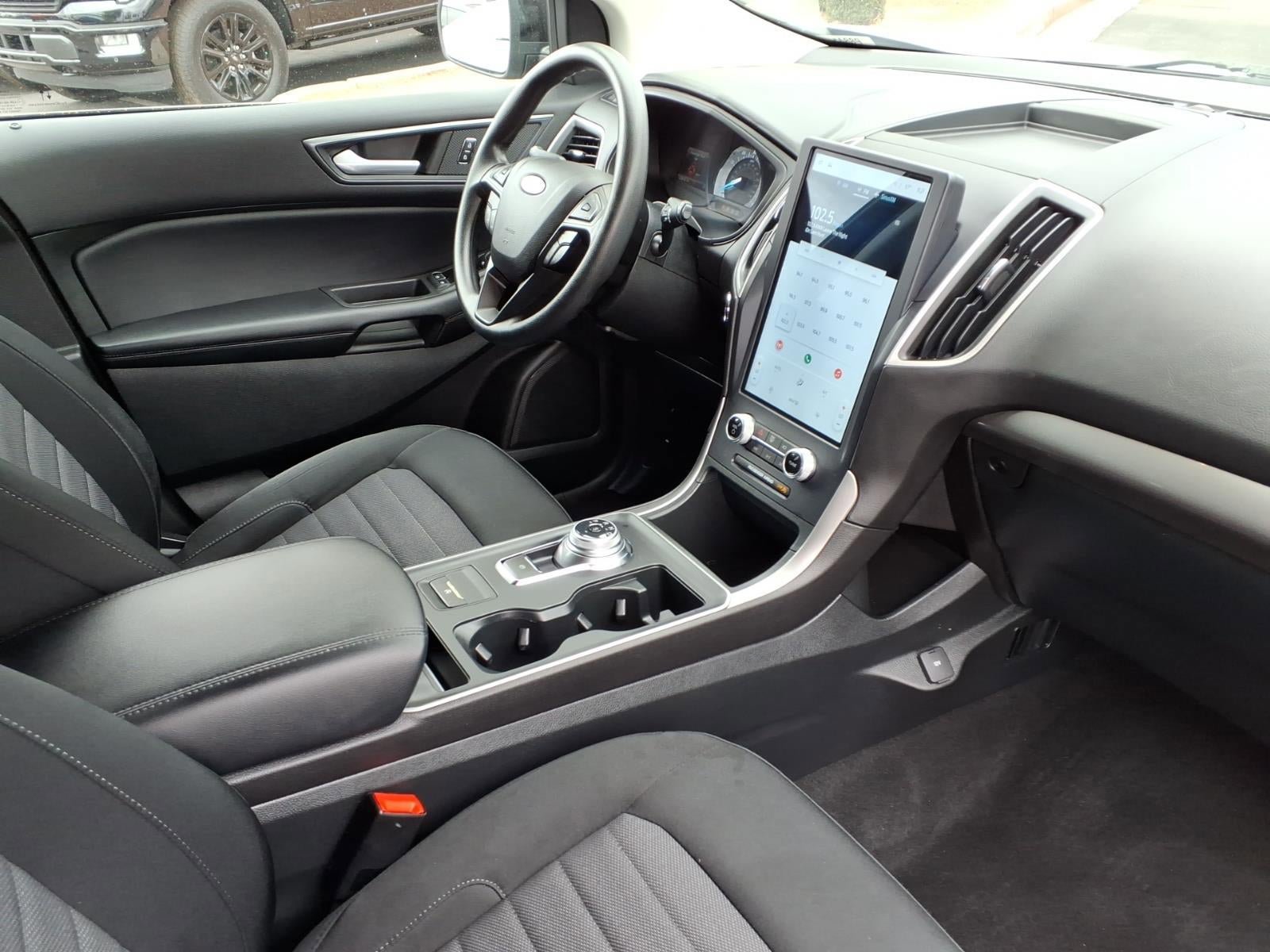 Certified 2022 Ford Edge SE w/ Black Appearance Package image 10
