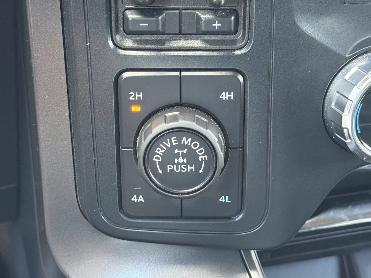 Certified 2025 Ford F150 Lariat AWD/4WD image 24