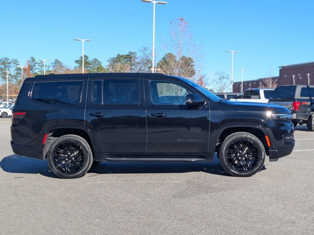 Used 2024 Jeep Wagoneer Series II image 3