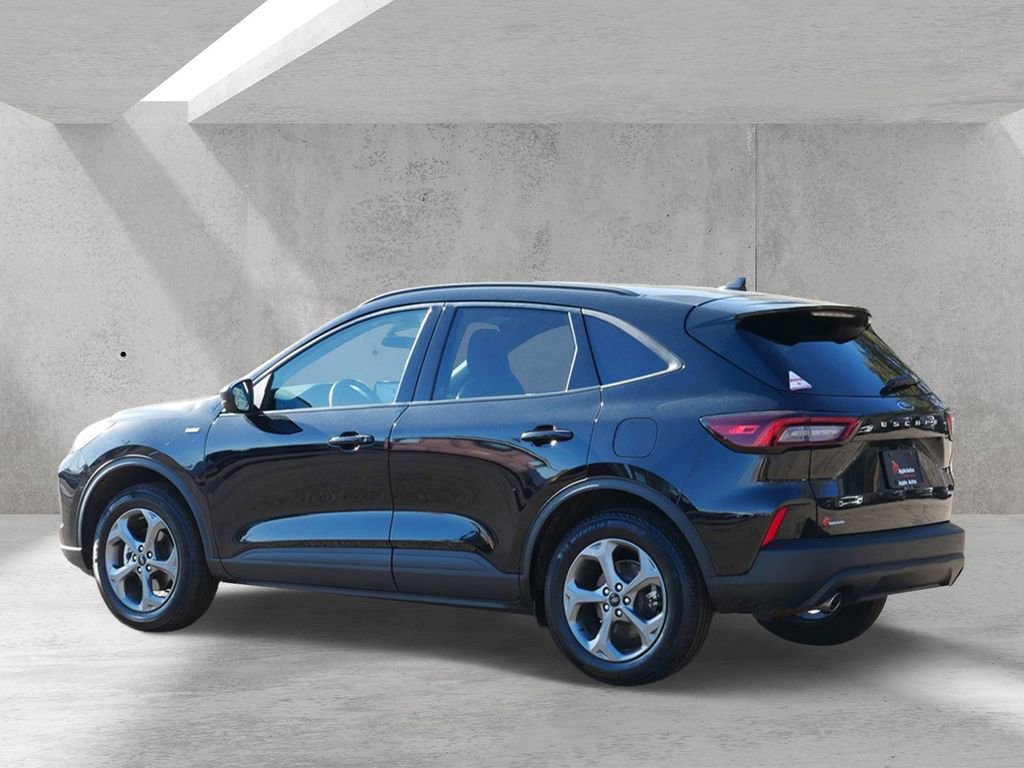 Certified 2025 Ford Escape ST-Line image 4