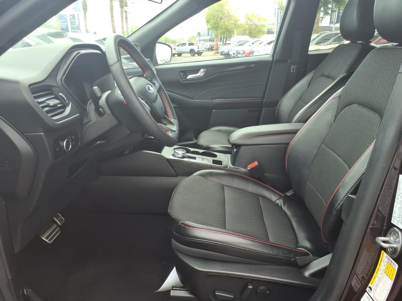 Certified 2023 Ford Escape ST-Line w/ Tech Pack #1 AWD/4WD image 23