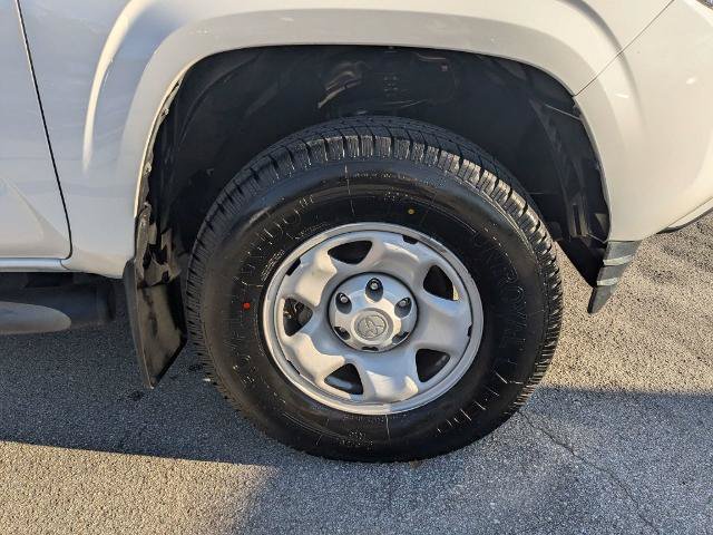 Used 2023 Toyota Tacoma SR5 RWD image 11