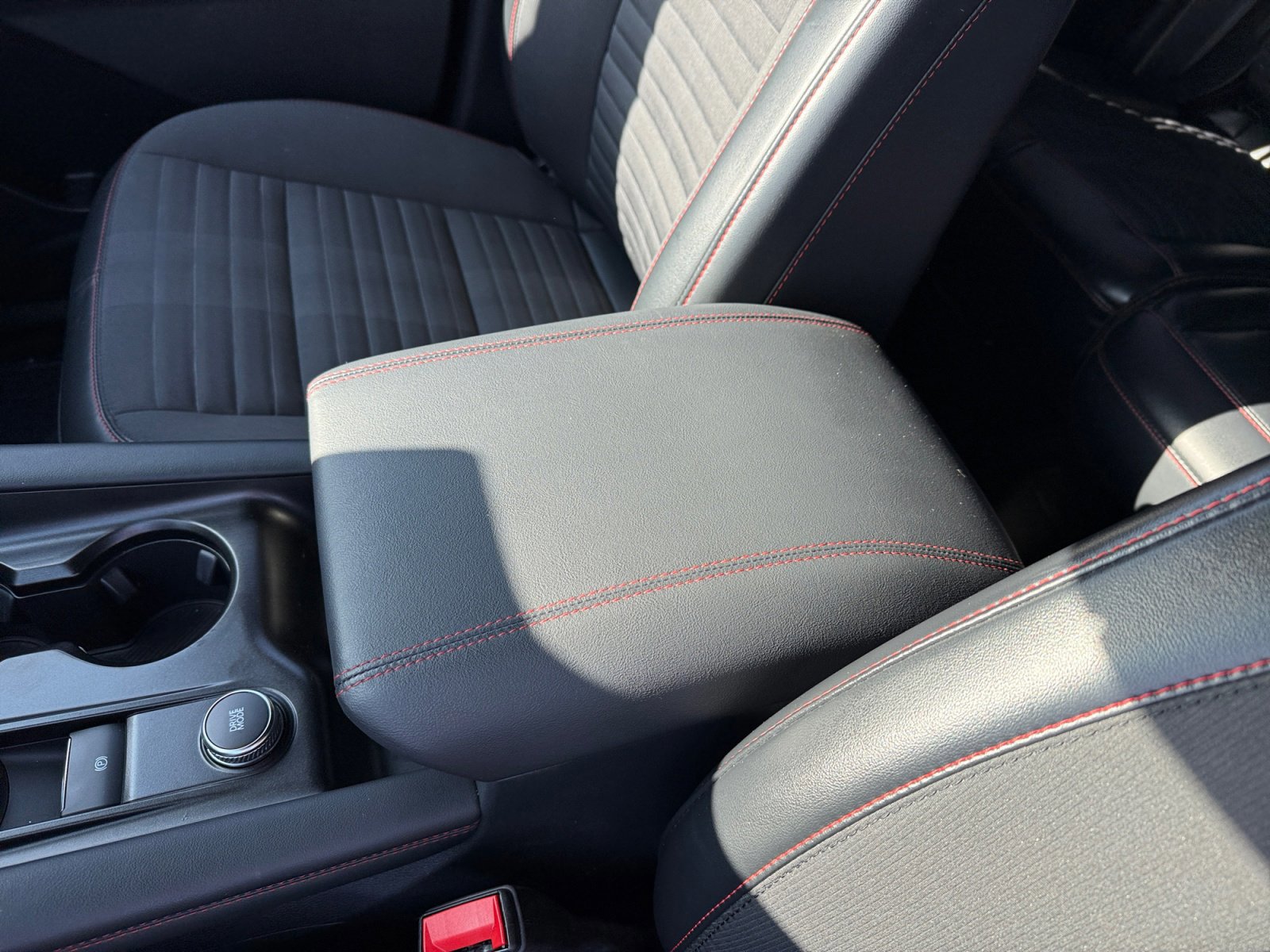 Certified 2025 Ford Explorer ST-Line image 14