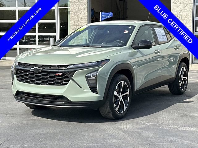 Used 2024 Chevrolet Trax RS w/ Sunroof Package FWD image 4