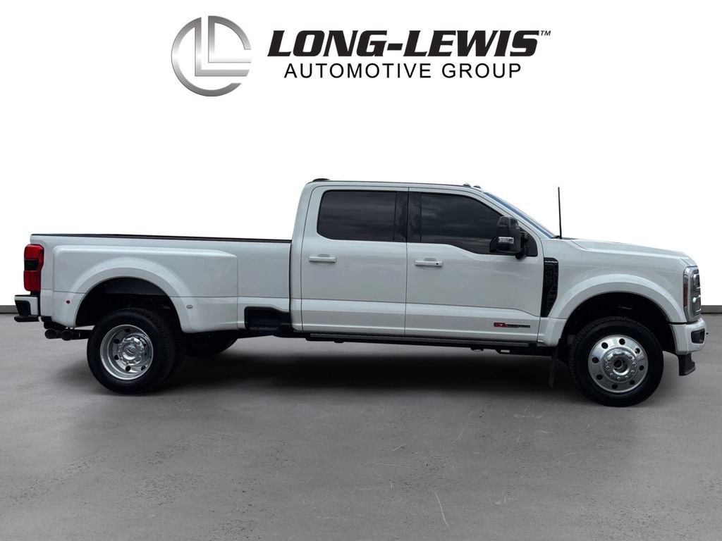 Certified 2025 Ford F450 Platinum w/ FX4 Off-Road Package AWD/4WD image 8