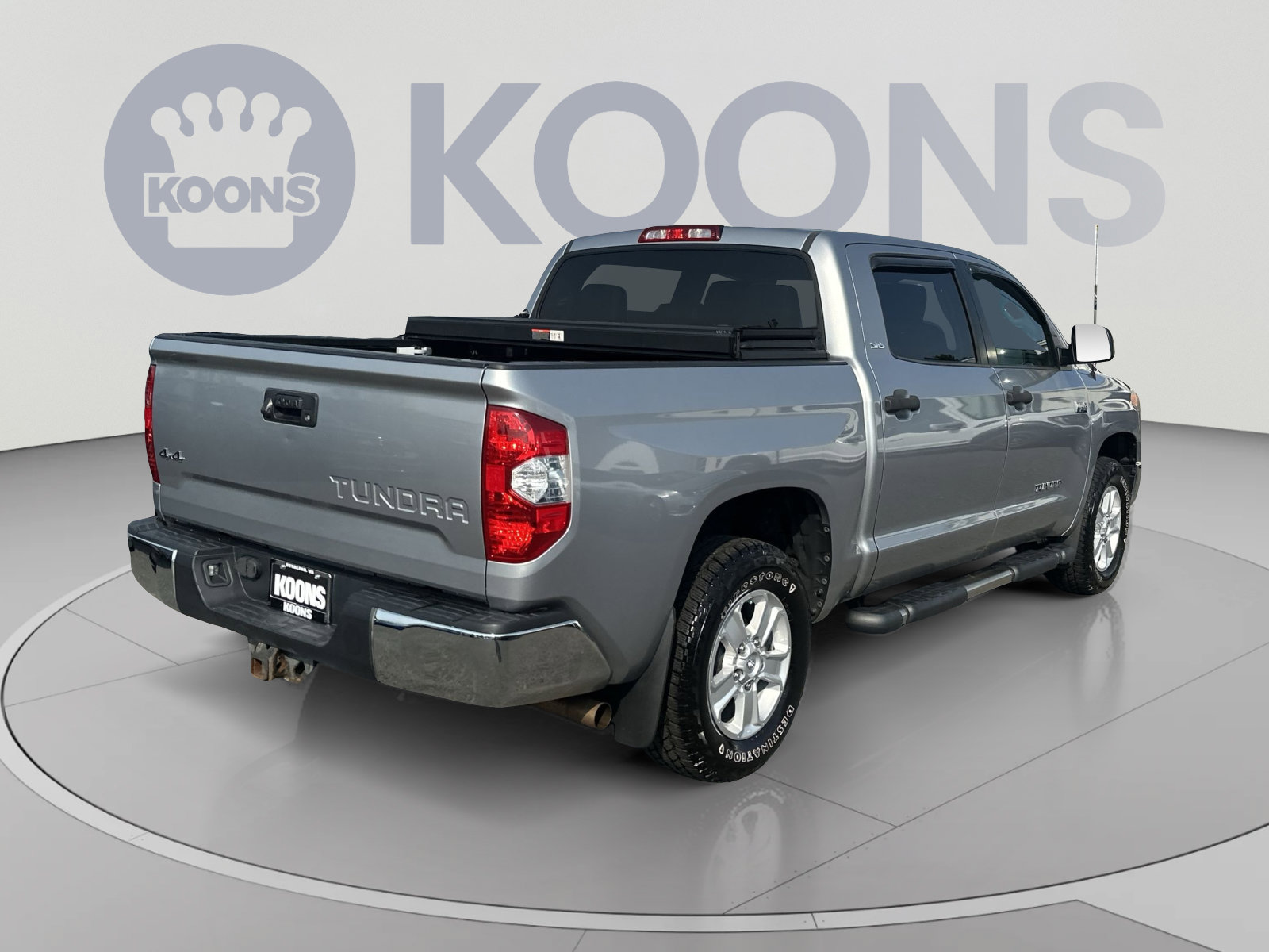 Used 2017 Toyota Tundra SR5 w/ SR5 Upgrade Package AWD/4WD image 16