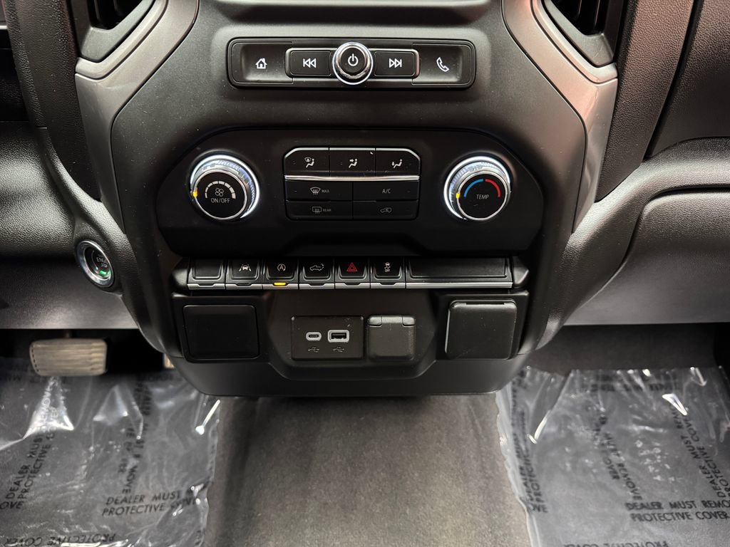Used 2025 Chevrolet Silverado 1500 Custom w/ Turbomax Blackout Package AWD/4WD image 20