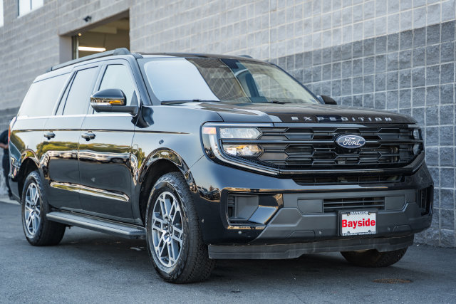 Certified 2025 Ford Expedition Max Active AWD/4WD image 2
