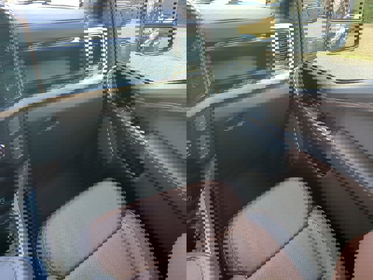 Certified 2024 Ford F350 King Ranch w/ Chrome Package image 15