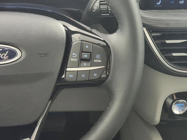 Certified 2023 Ford Escape Platinum AWD/4WD image 28