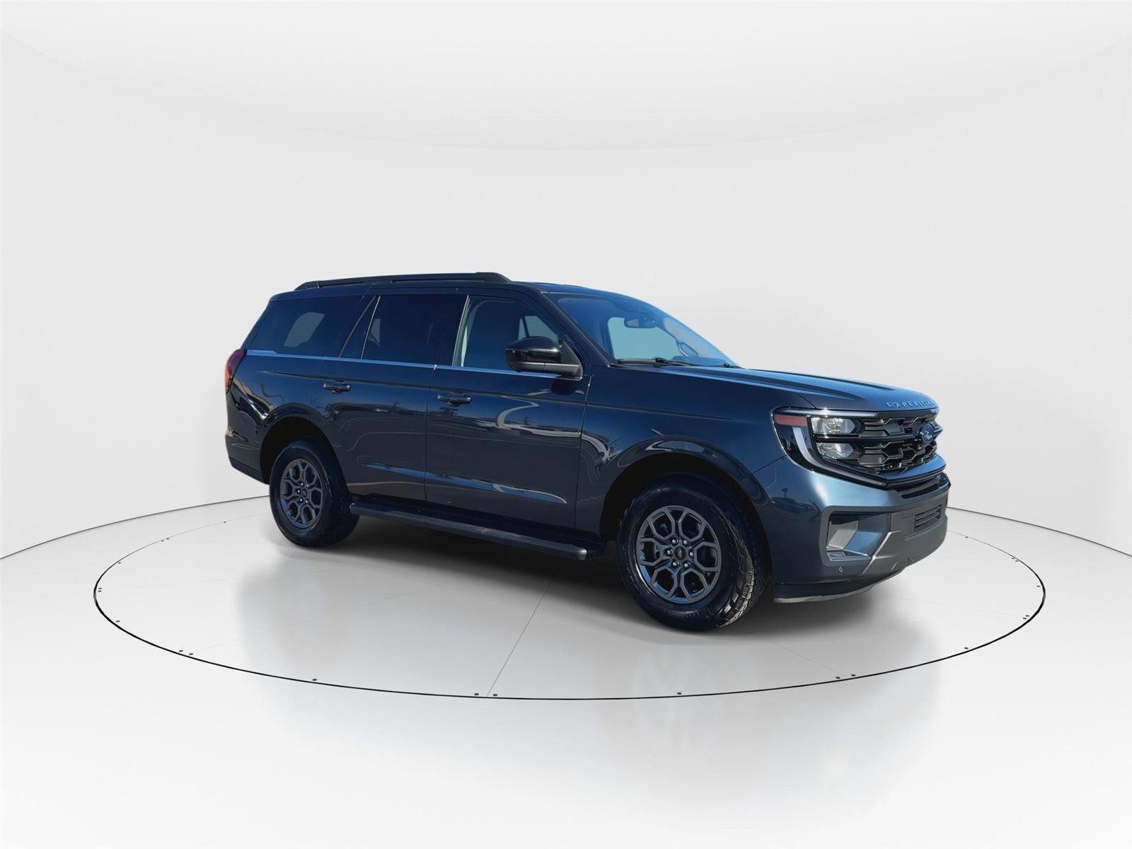 Certified 2025 Ford Expedition Active image 2