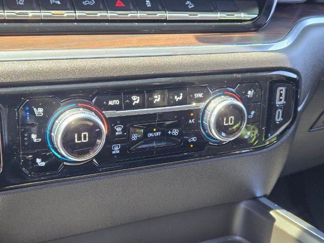 Used 2024 GMC Sierra 2500 SLT w/ SLT Premium Package AWD/4WD image 33