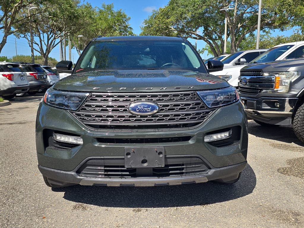 Certified 2022 Ford Explorer XLT w/ Equipment Group 202A AWD/4WD image 2