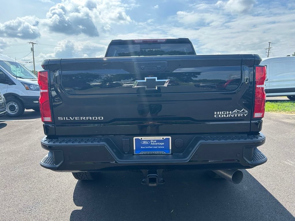 Used 2025 Chevrolet Silverado 2500 High Country w/ High Country Premium Package AWD/4WD image 7
