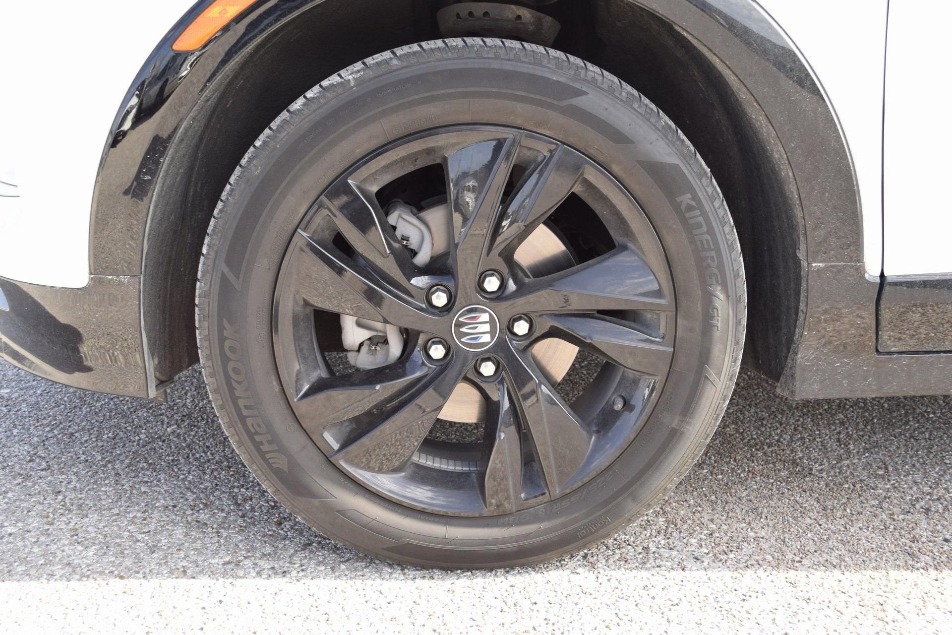 Used 2024 Buick Encore GX Sport Touring image 25