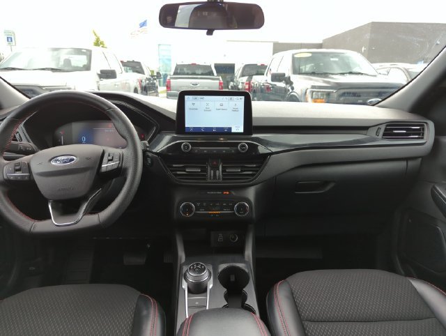 Certified 2025 Ford Escape ST-Line AWD/4WD image 24