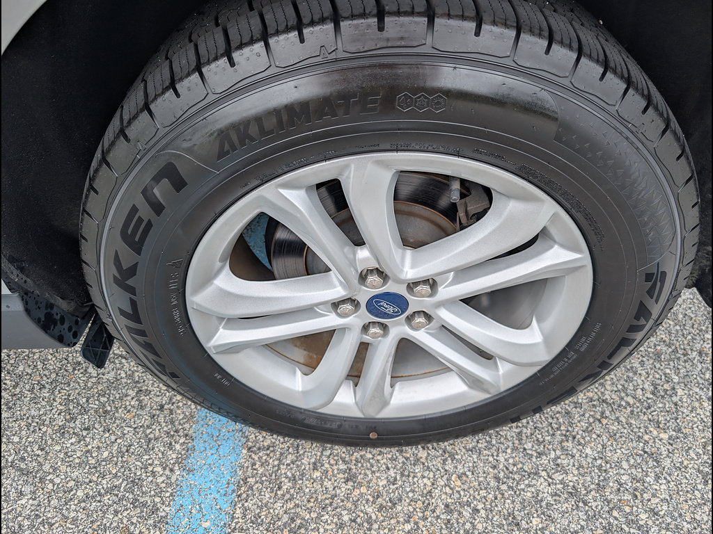 Certified 2020 Ford Edge SEL FWD image 32