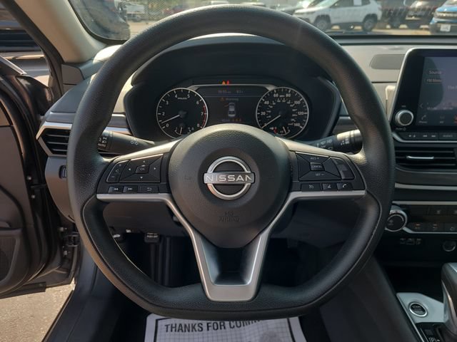 Used 2025 Nissan Altima 2.5 SV FWD image 24