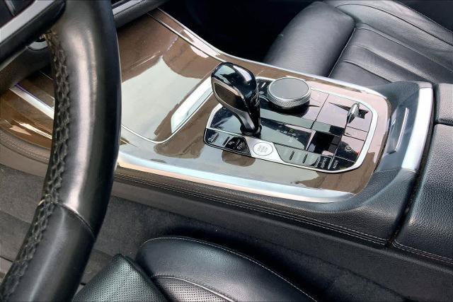 Used 2020 BMW X7 xDrive40i w/ M Sport Package AWD/4WD image 17