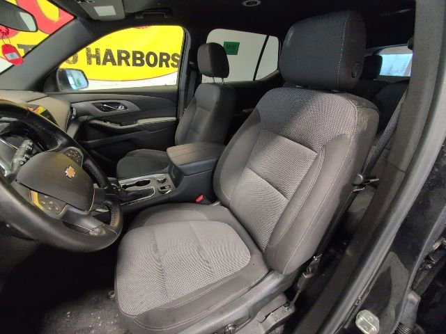 Used 2023 Chevrolet Traverse LT image 11