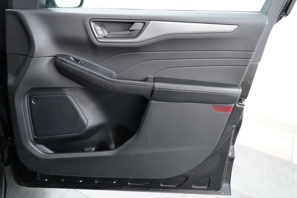 Certified 2025 Ford Escape Active AWD/4WD image 24