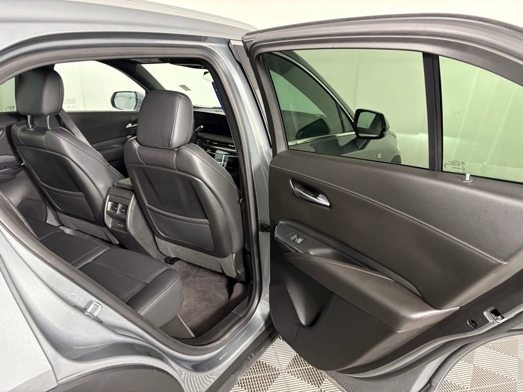 Used 2024 Cadillac XT4 Premium Luxury image 33