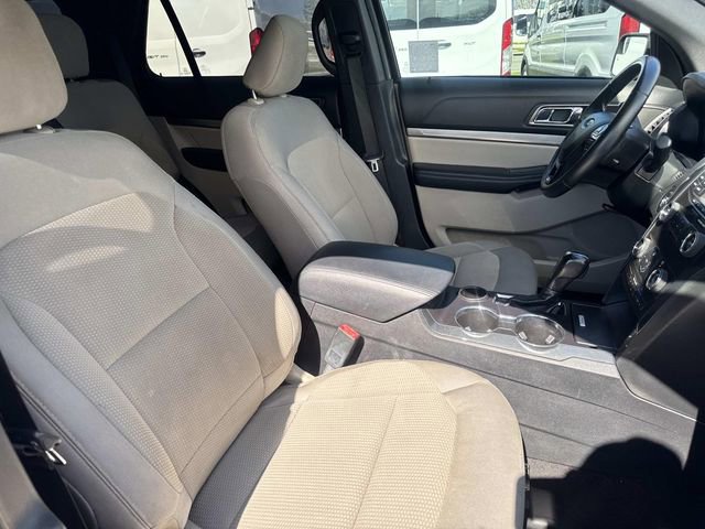 Certified 2019 Ford Explorer XLT FWD image 36