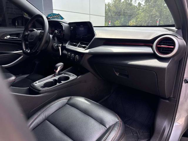 Used 2024 Chevrolet Trax RS FWD image 12