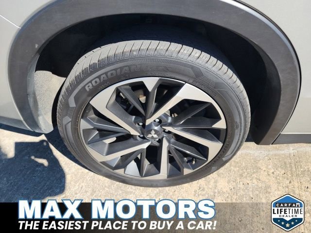Used 2023 Mitsubishi Outlander SE image 16