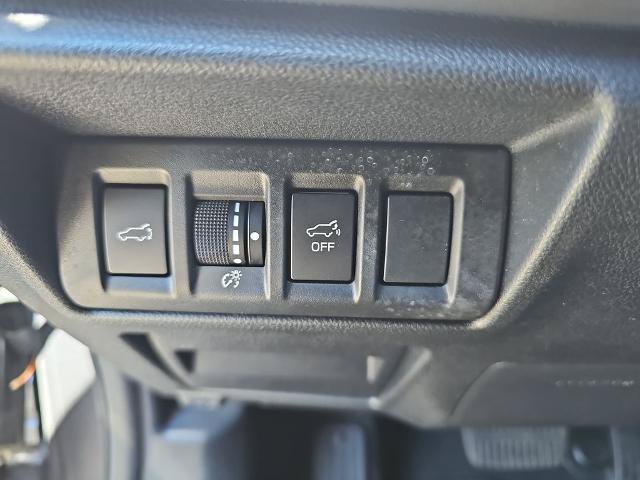 Used 2025 Subaru Outback Onyx Edition AWD/4WD image 24