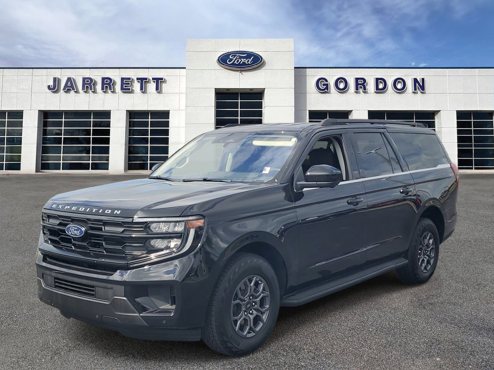 Certified 2025 Ford Expedition Max Active RWD image 2