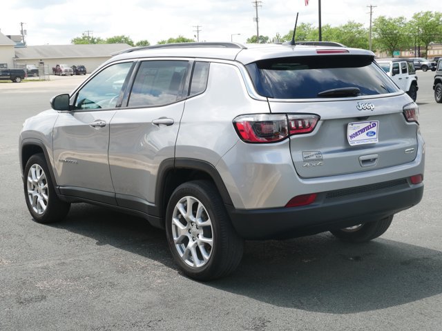 Used 2022 Jeep Compass Latitude AWD/4WD image 6