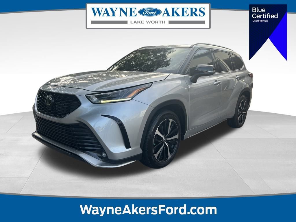 Used 2022 Toyota Highlander XSE image 10
