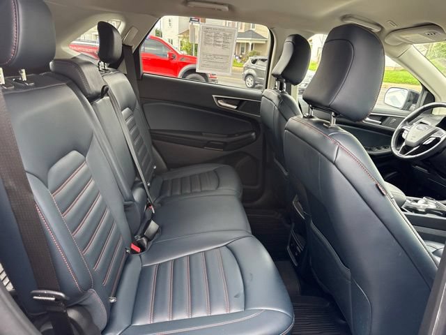Certified 2022 Ford Edge SEL w/ Sport Appearance Package AWD/4WD image 32