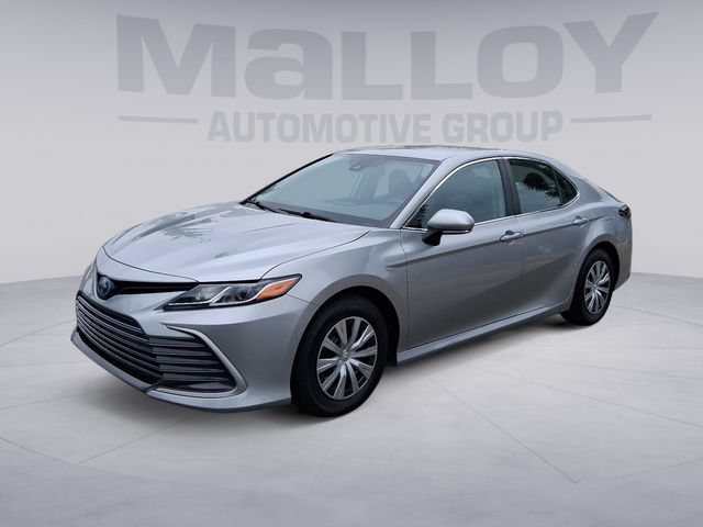 Used 2022 Toyota Camry LE FWD image 1