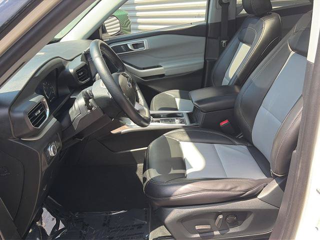 Certified 2022 Ford Explorer XLT w/ Equipment Group 202A AWD/4WD image 10
