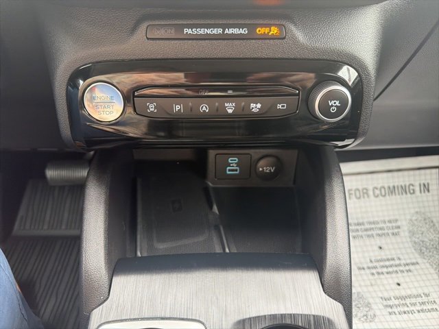 Certified 2023 Ford Escape Platinum image 17