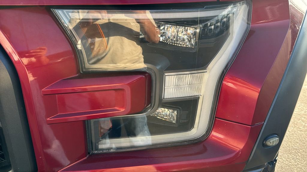 Certified 2018 Ford F150 Raptor w/ Equipment Group 802A Luxury image 6