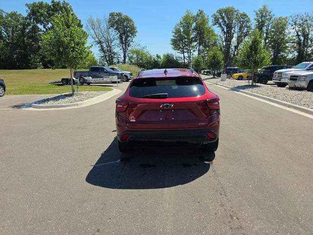 Used 2024 Chevrolet Trax RS FWD image 6