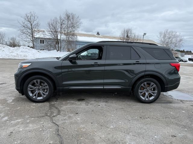 Certified 2022 Ford Explorer XLT w/ Equipment Group 202A image 2