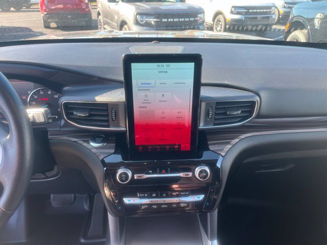 Certified 2023 Ford Explorer Limited w/ Limited Technology Package AWD/4WD image 17