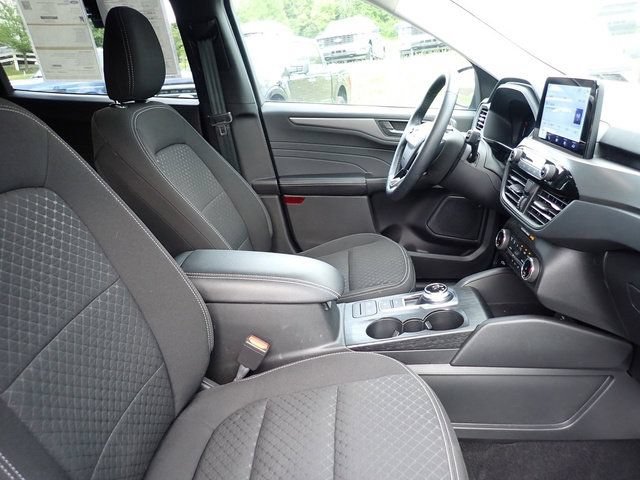 Certified 2024 Ford Escape Active AWD/4WD image 9