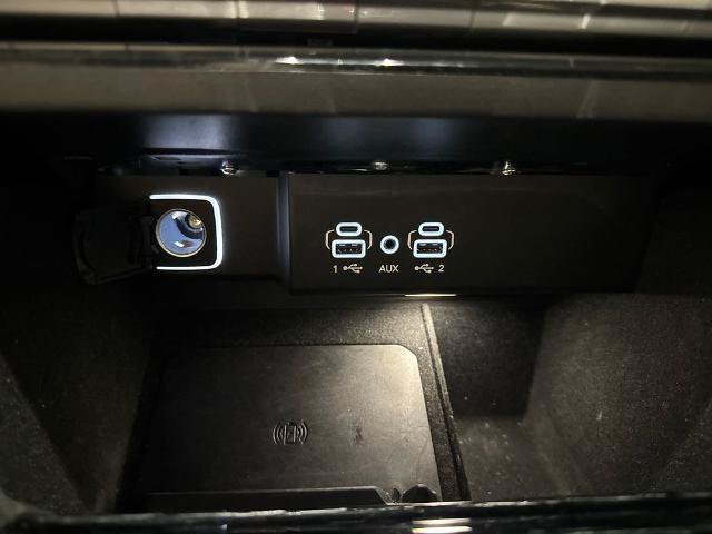 Used 2024 Jeep Wagoneer L Series II RWD image 28