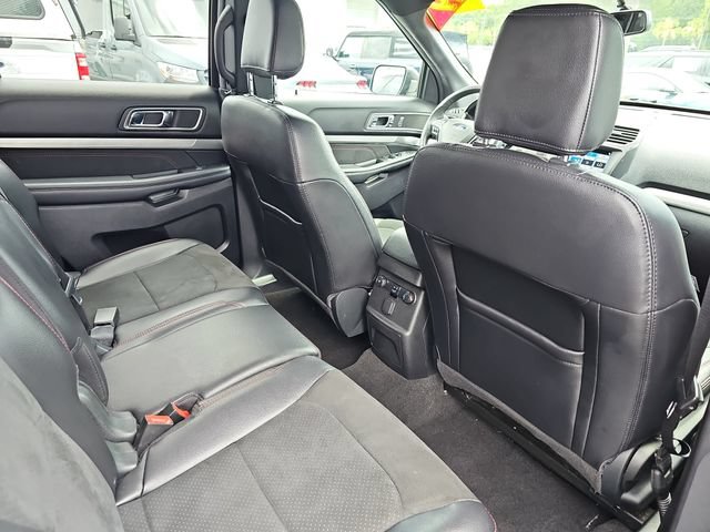 Certified 2019 Ford Explorer XLT w/ Equipment Group 202A FWD image 11