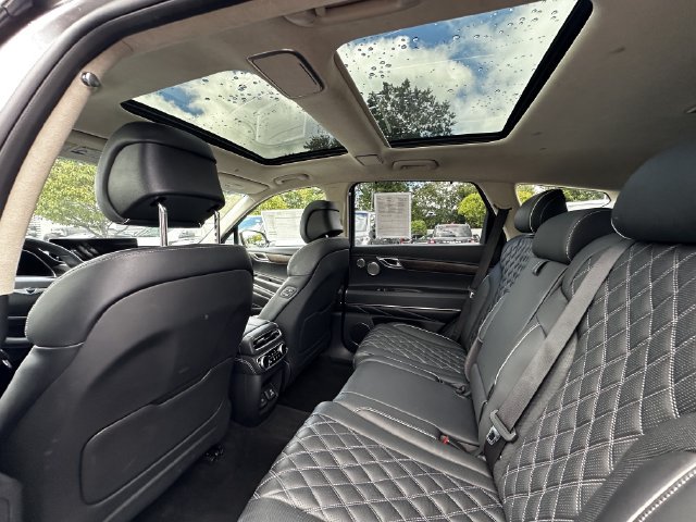 Used 2023 Genesis GV80 3.5T AWD/4WD image 18