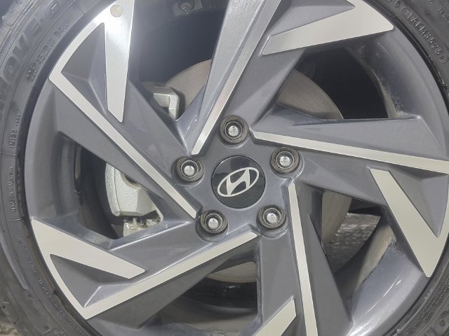 Used 2024 Hyundai Elantra Limited FWD image 10