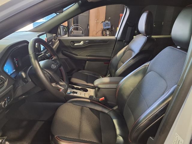 Certified 2025 Ford Escape ST-Line FWD image 18