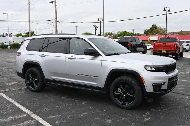 Used 2024 Jeep Grand Cherokee L Limited w/ Luxury Tech Group II AWD/4WD image 7