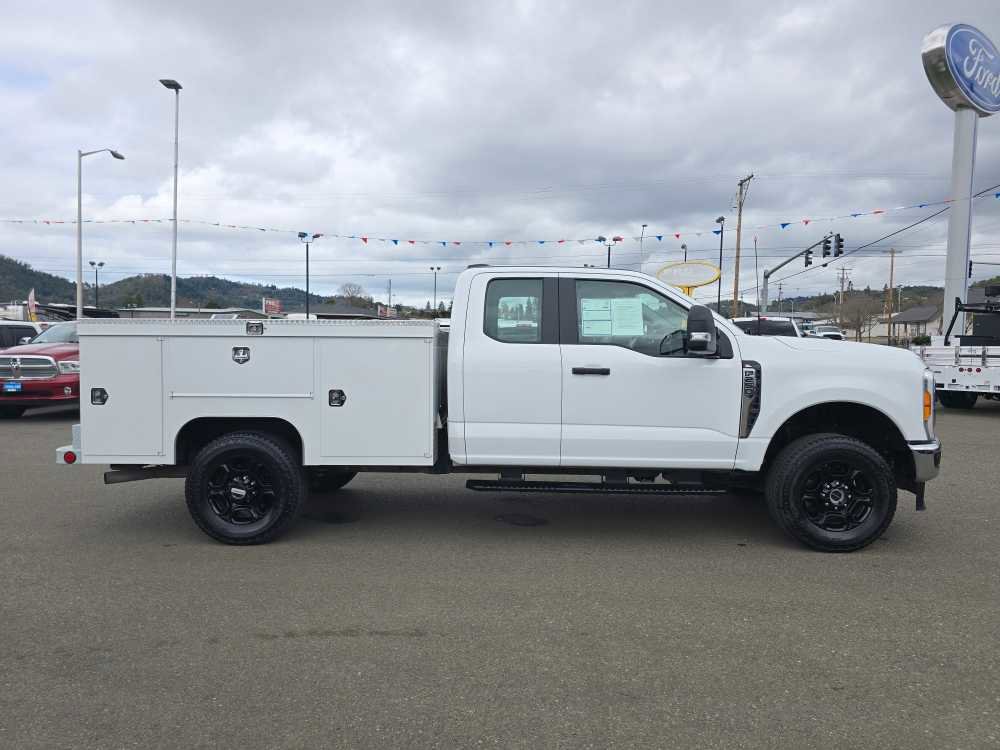 Certified 2023 Ford F250 XL w/ Snow Plow/Camper Package image 6