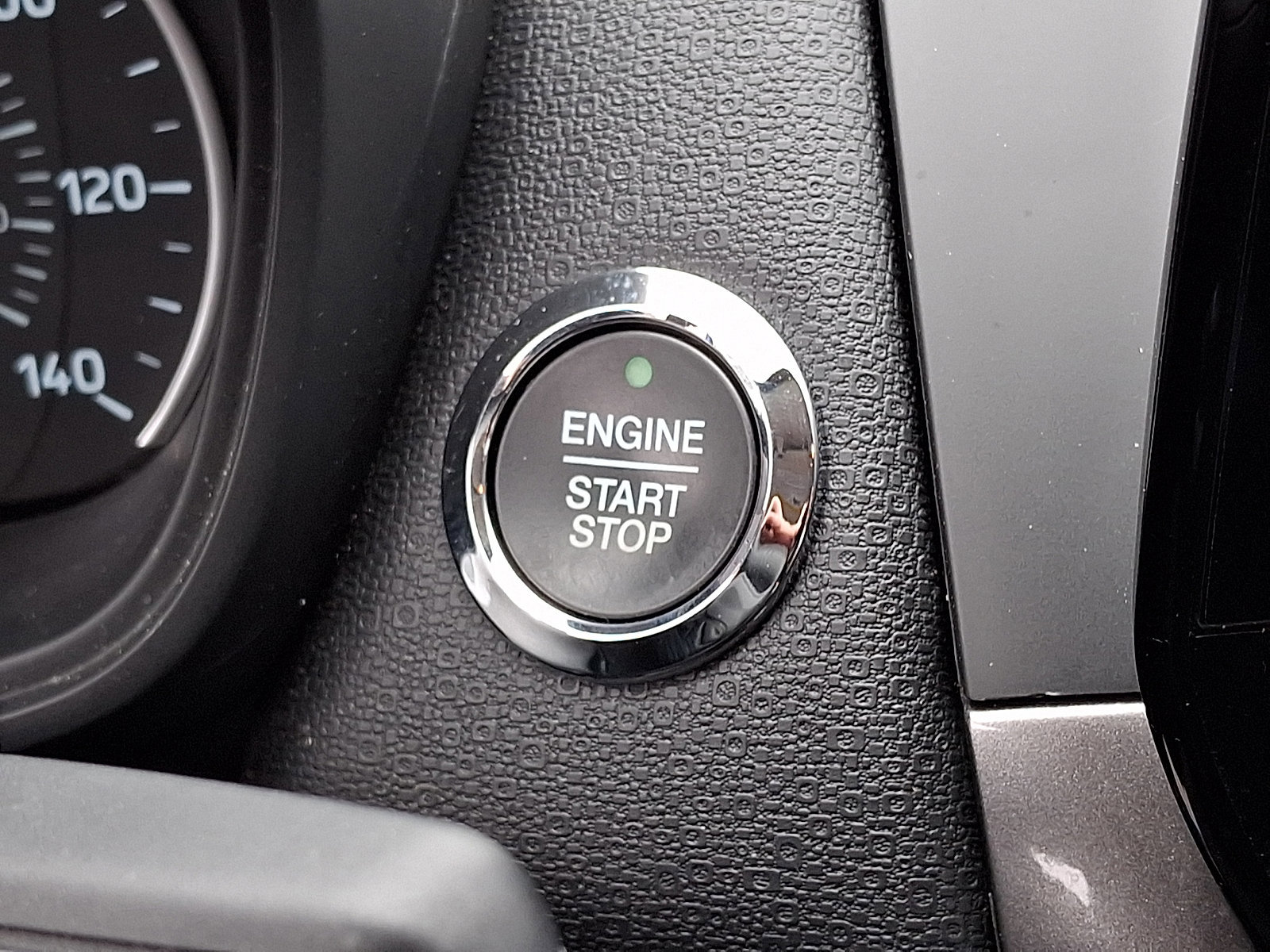 Certified 2022 Ford EcoSport SE w/ SE Convenience Package AWD/4WD image 29